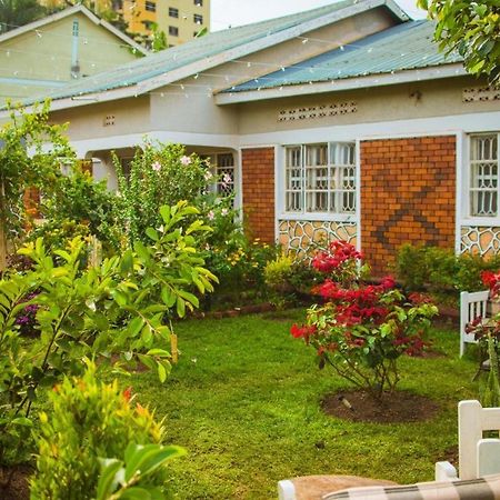 City Oasis By Siima _ Hidden Gem City Family Home Kampala Buitenkant foto