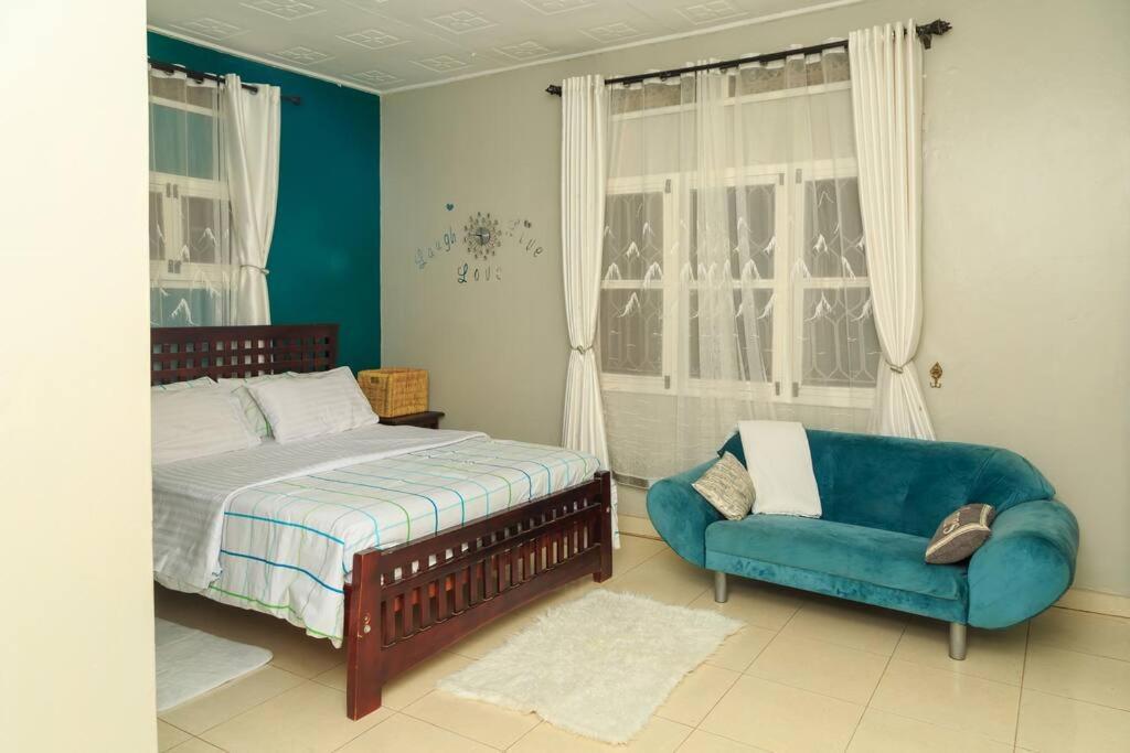 City Oasis By Siima _ Hidden Gem City Family Home Kampala Buitenkant foto