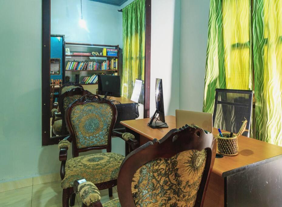 City Oasis By Siima _ Hidden Gem City Family Home Kampala Buitenkant foto